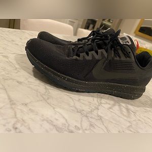 Women’s Nike Zoom sz. 9.5
